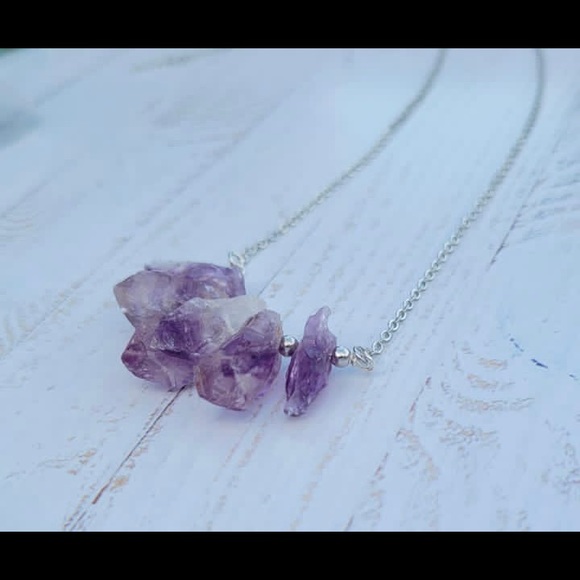 Raw Amethyst crystal necklace - Picture 4 of 10